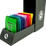 alveus Envelope Giftbox Geschenkbox Tester-Box entwickelt designed und als Serienprodukt realisiert von LangeArchitekten aus schwarzer Pappe und weißem UV-Lack zum Aufklappen mit Steckplätzen für die 12 bunten alveus Elements-Teebeutel